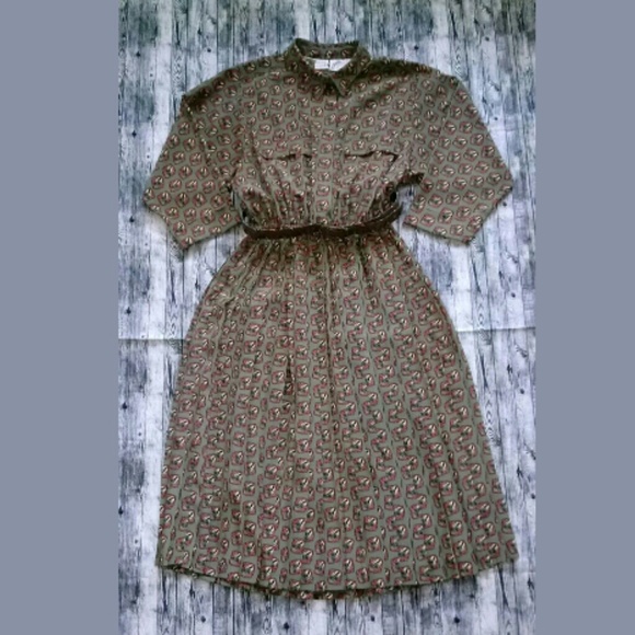 Liz Roberts Dresses & Skirts - Vintage Liz Roberts Petites Pleated Dress 